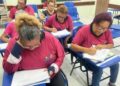 Matrículas abertas para escolarização de adultos e idosos em Manaus