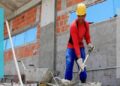 Empresa está selecionando Ajudante de obra; Envie seu currículo!