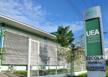 Mais de 3,7 mil vagas em curso gratuito para professores em Manaus