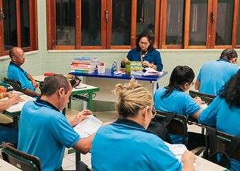 Sesc abre vagas para ensino médio da EJA a distância com qualificação em produção cultural em Manaus