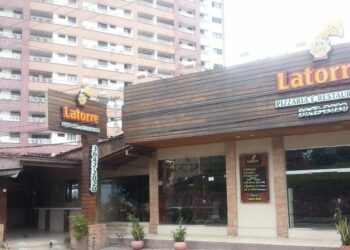 Pizzaria está selecionando Auxiliar Cozinheiro (a), Garçom, Barman, Pizzaiolo, Auxiliar de pizzaiolo, Padeiro, Auxiliar de Padeiro, Serviços Gerais: Envie seu currículo!