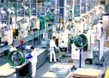 Indústria de grande porte contrata Auxiliar de produção; Envie seu currículo!